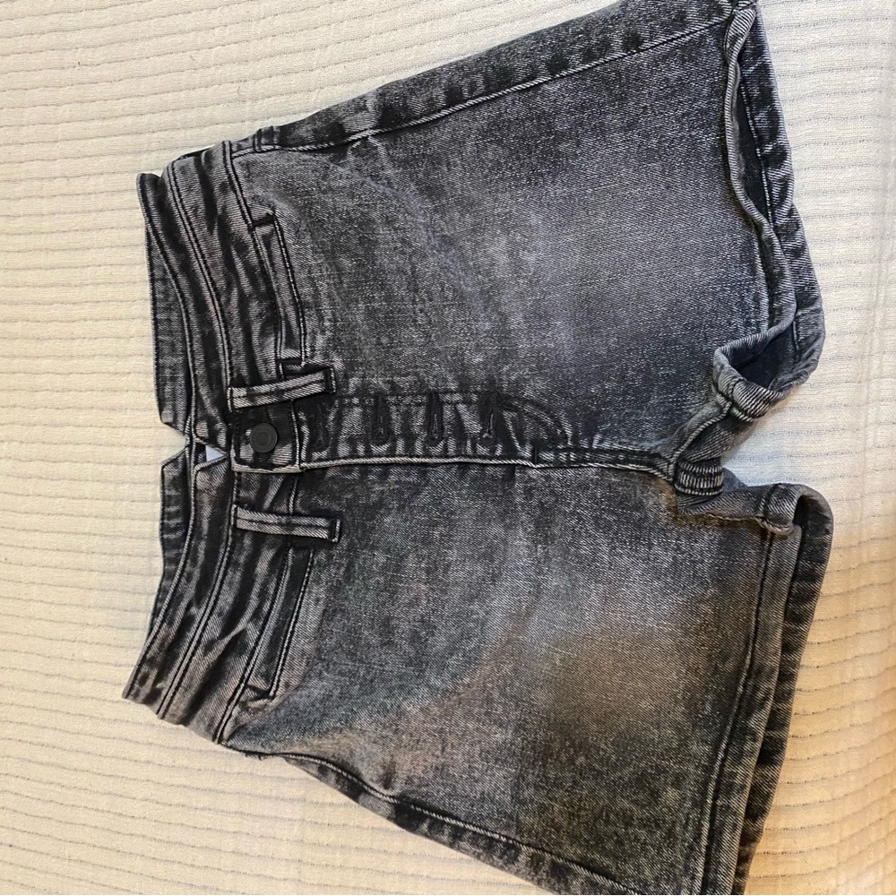 KanCan high rise buttonfly shorts in gray